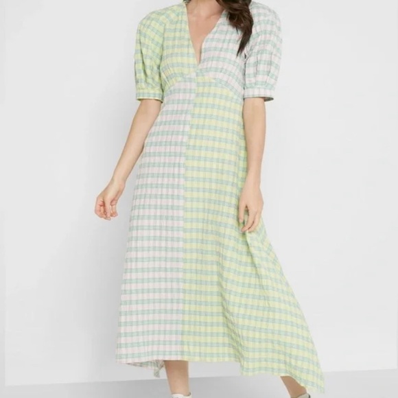 Topshop Dresses & Skirts - Topshop Gingham Multi-Colored Puff Sleeve Midi Dress size 4